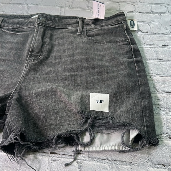 Old Navy Women’s High Rise Shorts Secret Slim Pockets 18 NEW Gray Charcoal - Picture 11 of 15